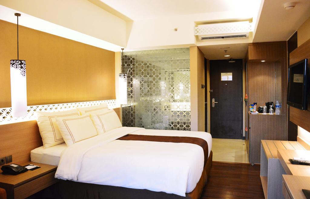 Ramada By Wyndham Bali Sunset Road Kuta Ξενοδοχείο Σεμινιάκ Εξωτερικό φωτογραφία