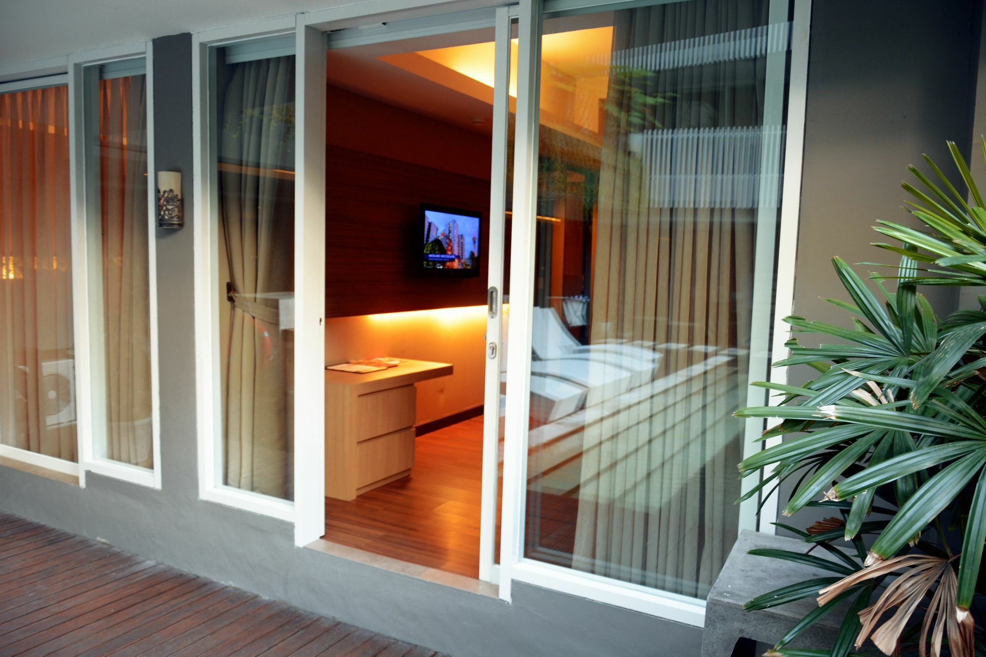 Ramada By Wyndham Bali Sunset Road Kuta Ξενοδοχείο Σεμινιάκ Εξωτερικό φωτογραφία